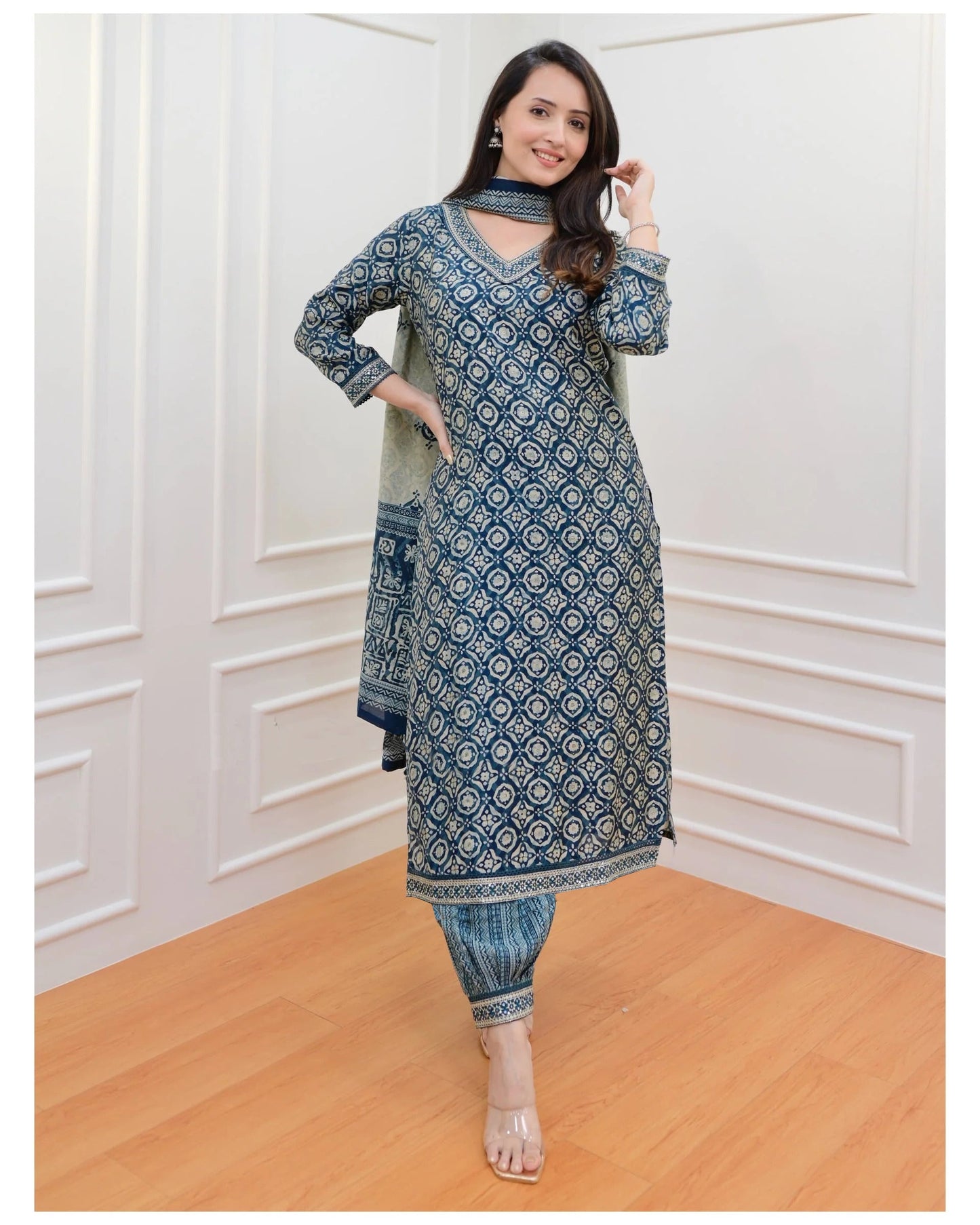 Anam Ethnic Set Women Printed Straight Kurta and Pant set with Dupatta
