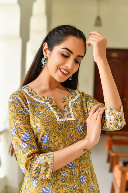 Anam Ethnic Set Women Printed Straight Kurta and Pant set with Dupatta