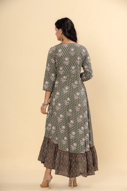 Anam jaipuri Women Printed Pure Cotton Anarkali Kurta in Green