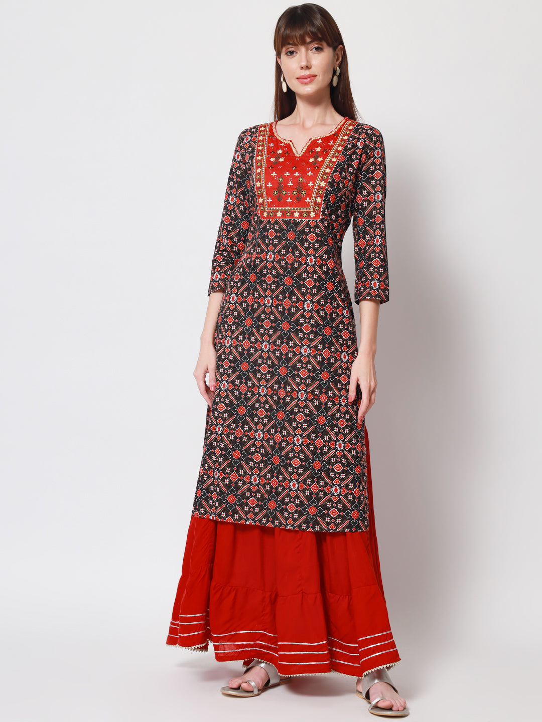 Anam jaipuri Embroidered Straight Kurti in Black & Red