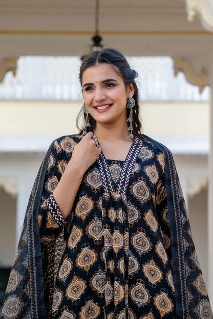 Anam Ethnic Set Women Printed Anarkali Kurta and Pant set with Dupatta