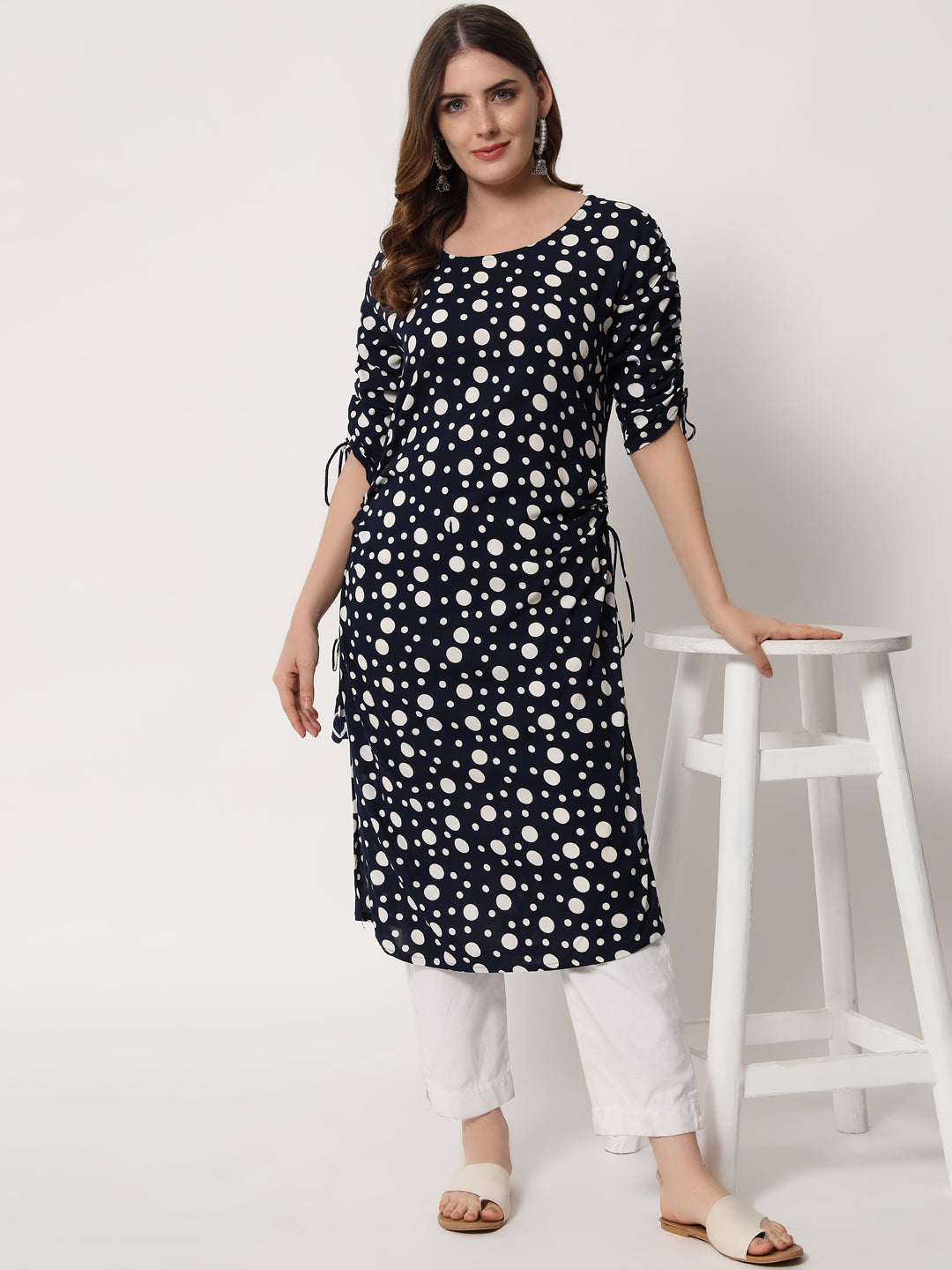 Anam jaipuri Polka Dots Straight Kurti in Black