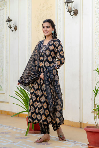 Anam Ethnic Set Women Printed Anarkali Kurta and Pant set with Dupatta