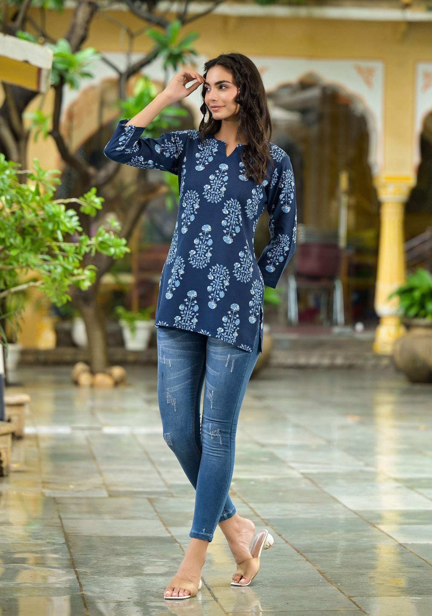 Anam Ethnic Set Women Printed Straight Blue Kurta