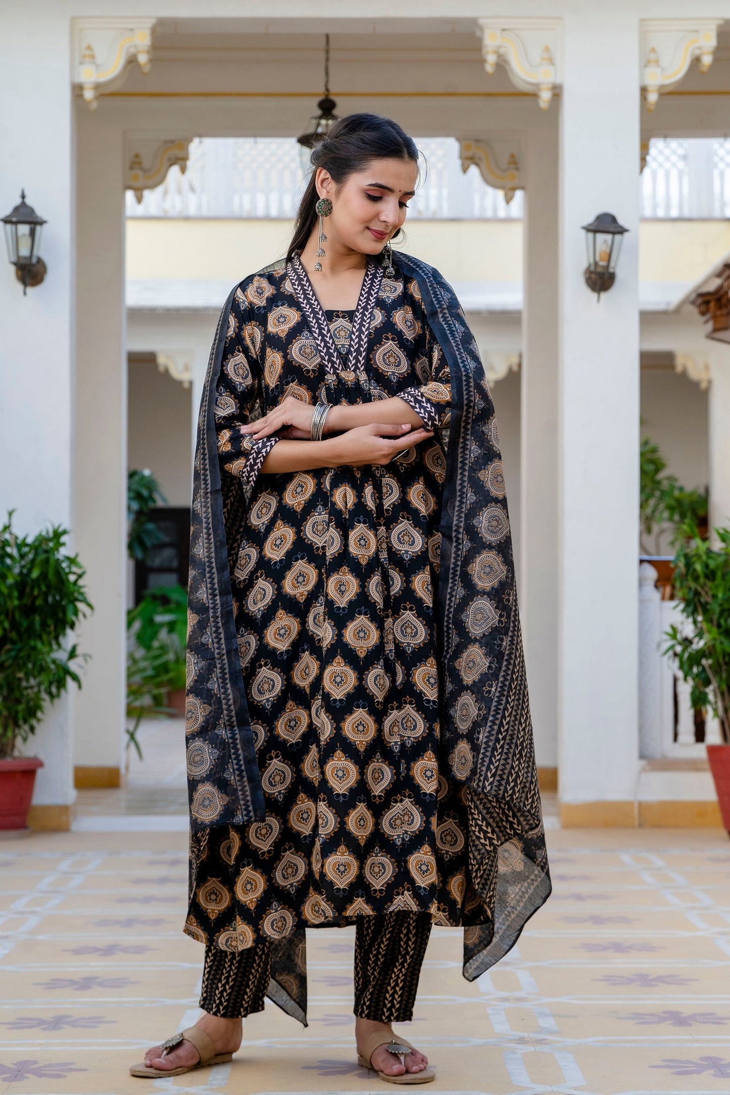 Anam Ethnic Set Women Printed Anarkali Kurta and Pant set with Dupatta