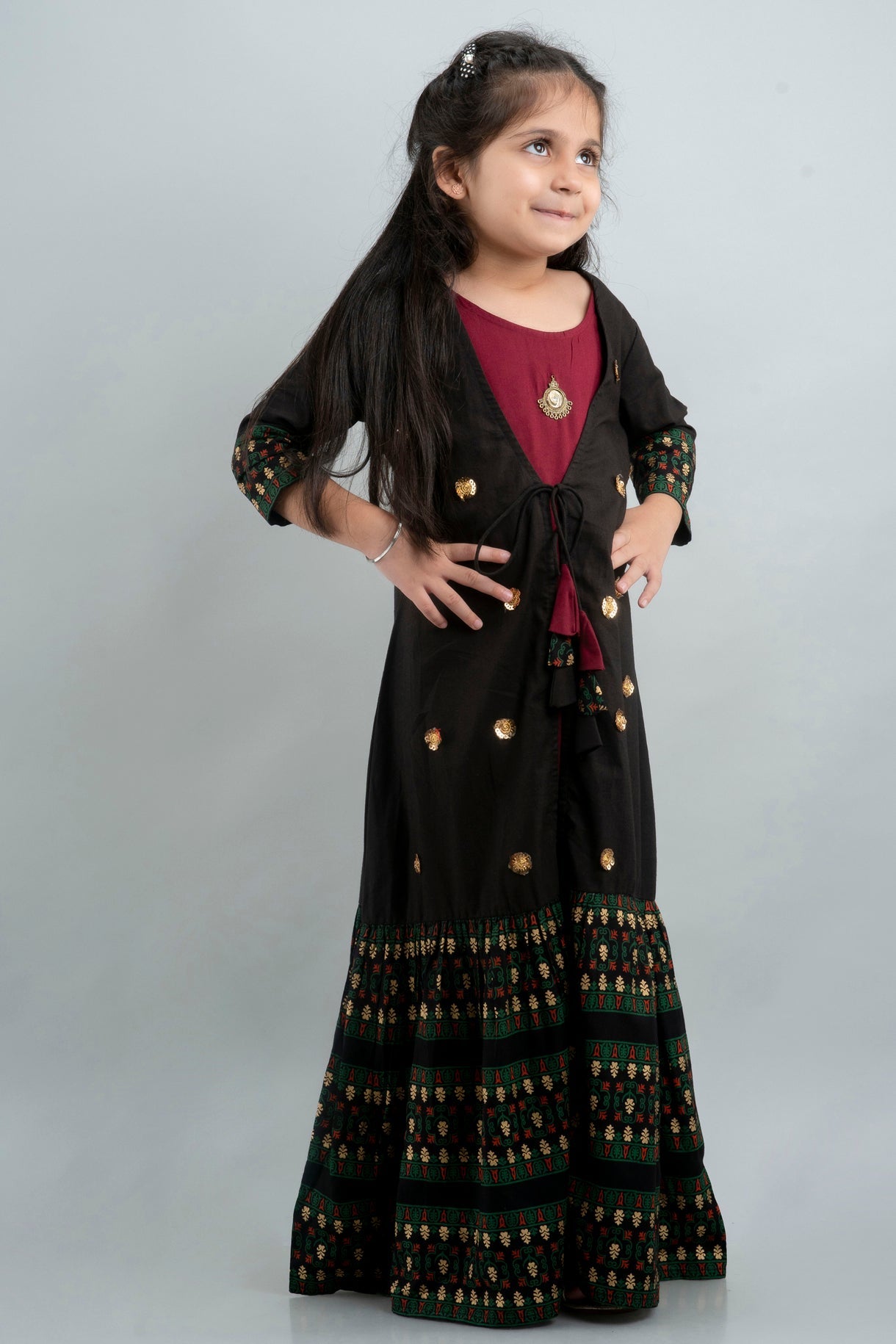 Anam jaipuri Girls Embellished Anarkali Kurta in Black & Maroon