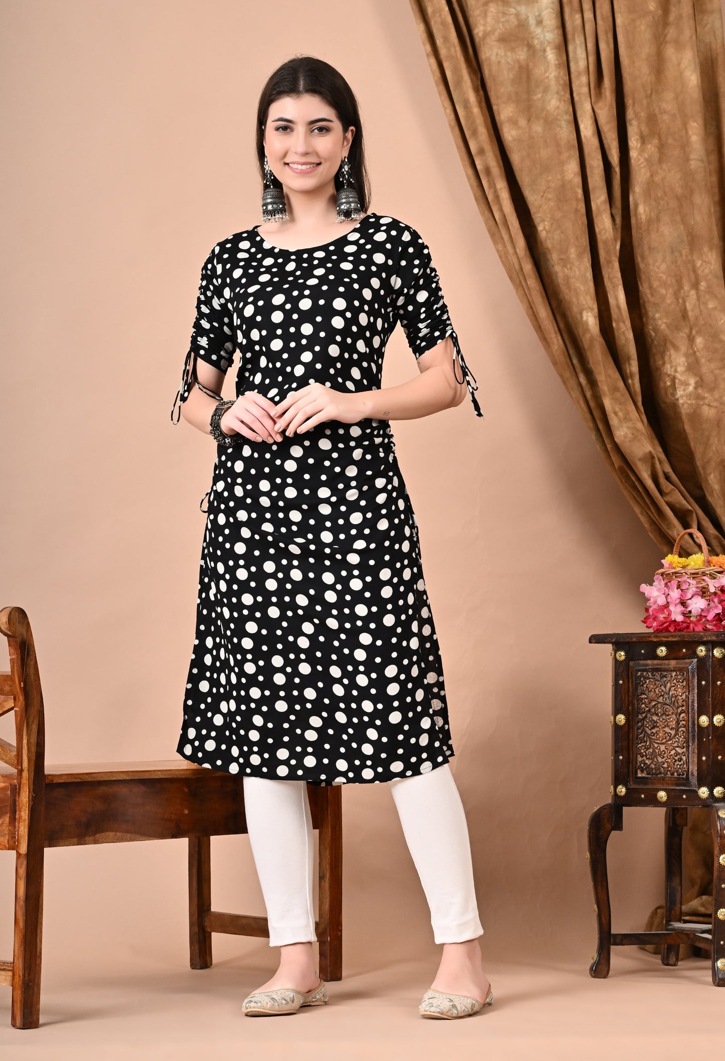 Anam jaipuri  Polka Dots Straight Kurti in Black