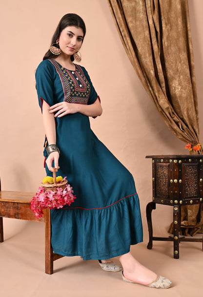 Anam jaipuri  Embroidered Anarkali Kurta In Teal Blue