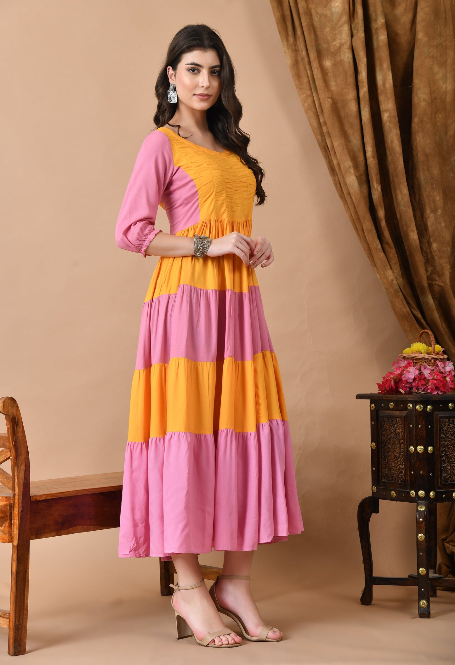 Anam jaipuri  Women Solid Viscose Rayon Anarkali Kurta