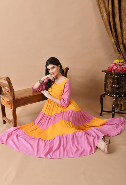 Anam jaipuri  Women Solid Viscose Rayon Anarkali Kurta