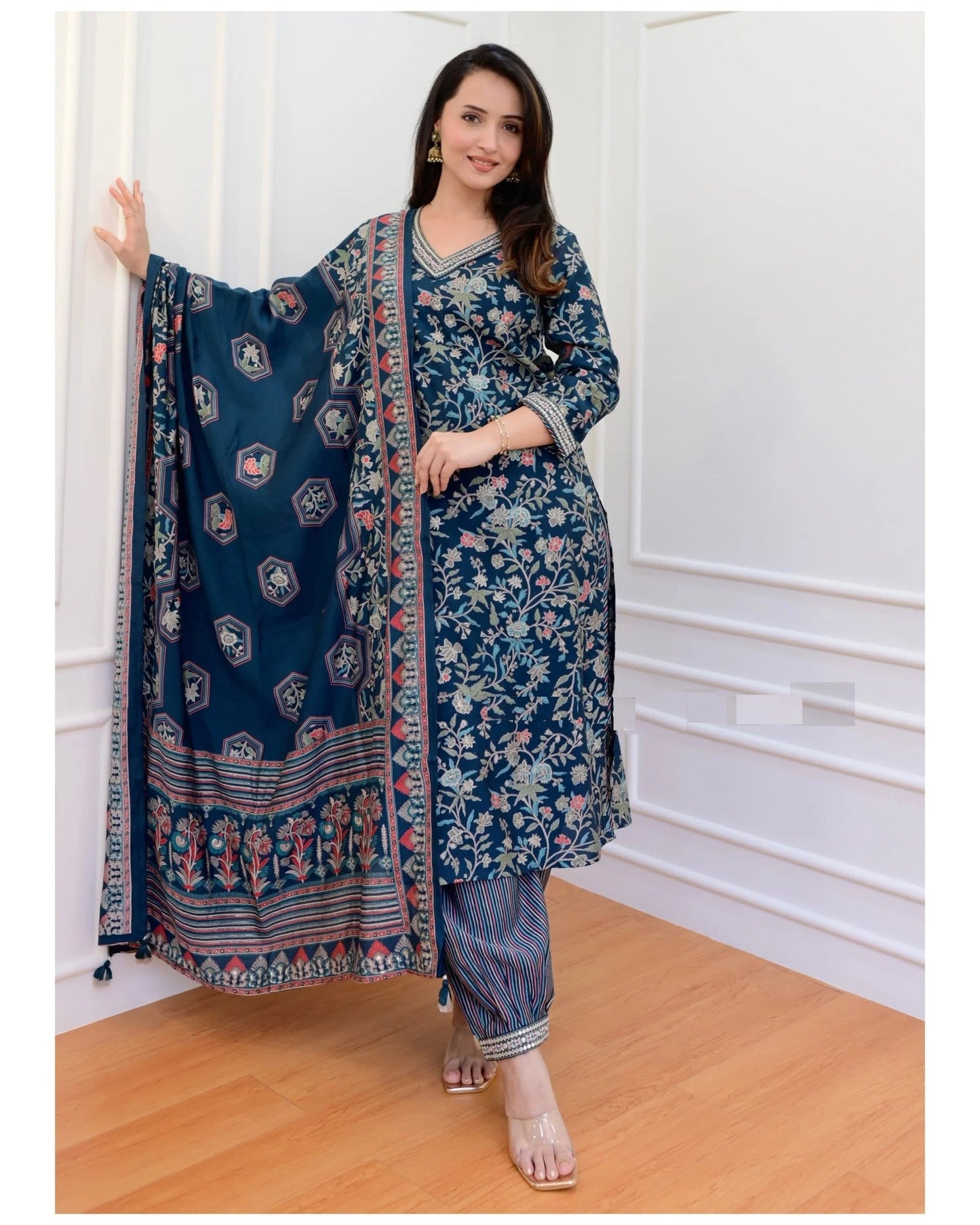 Anam Ethnic Set Women Printed Straight Kurta and Pant set with Dupatta